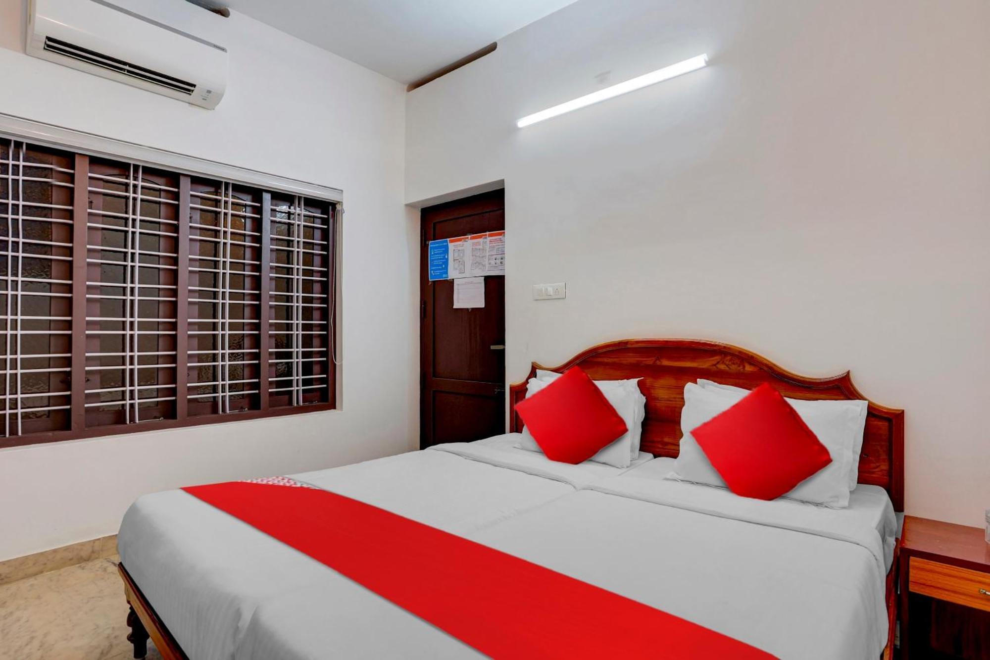 Hotel O Poptavern Heritage Kovalam Exterior foto
